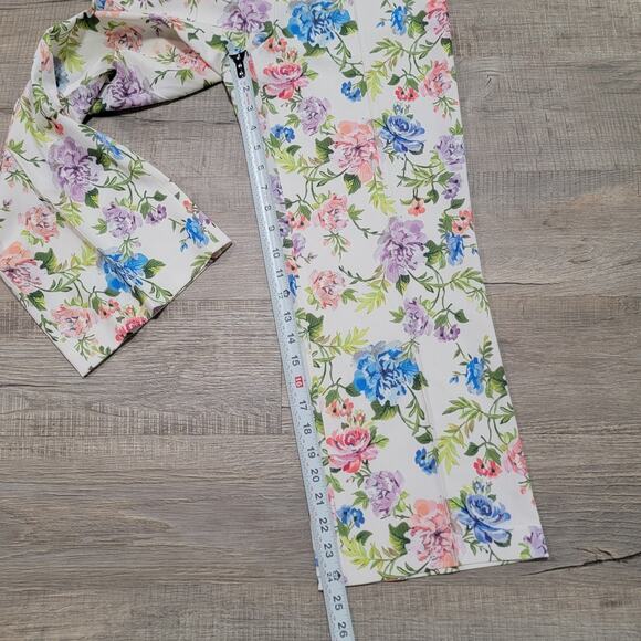 Alice + Olivia Lorinda Cropped Floral Gardenia Wide Leg Crepe Pants Size 2 - Picture 10 of 11